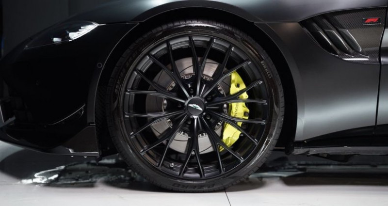 Aston martin V8 Vantage F1 Edition 4.0 Biturbo 535ch | 1�re main Satin Jet Black Toi  occasion � Saint Michel Sur orge - photo n�6